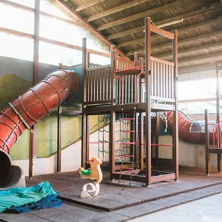 Hof Koehne - Altes - Dachstube Links * シュマレンベルク